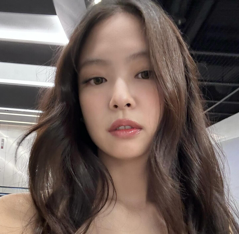 240809 - JENNIE Instagram Update with BLACKPINK documents 2