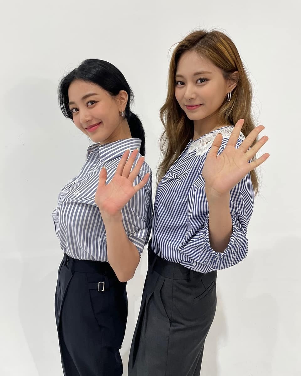 twice 写真集 Tzuyu Jihyo - plastmix.pl