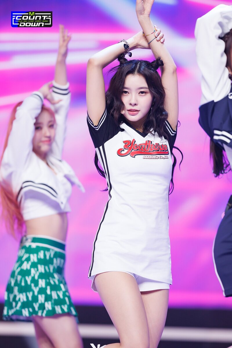230413 Kep1er Dayeon - 'Giddy' & 'Back to the City' at M COUNTDOWN documents 3