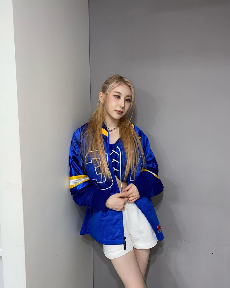 230425 Lee Chaeyeon Instagram Update documents 6