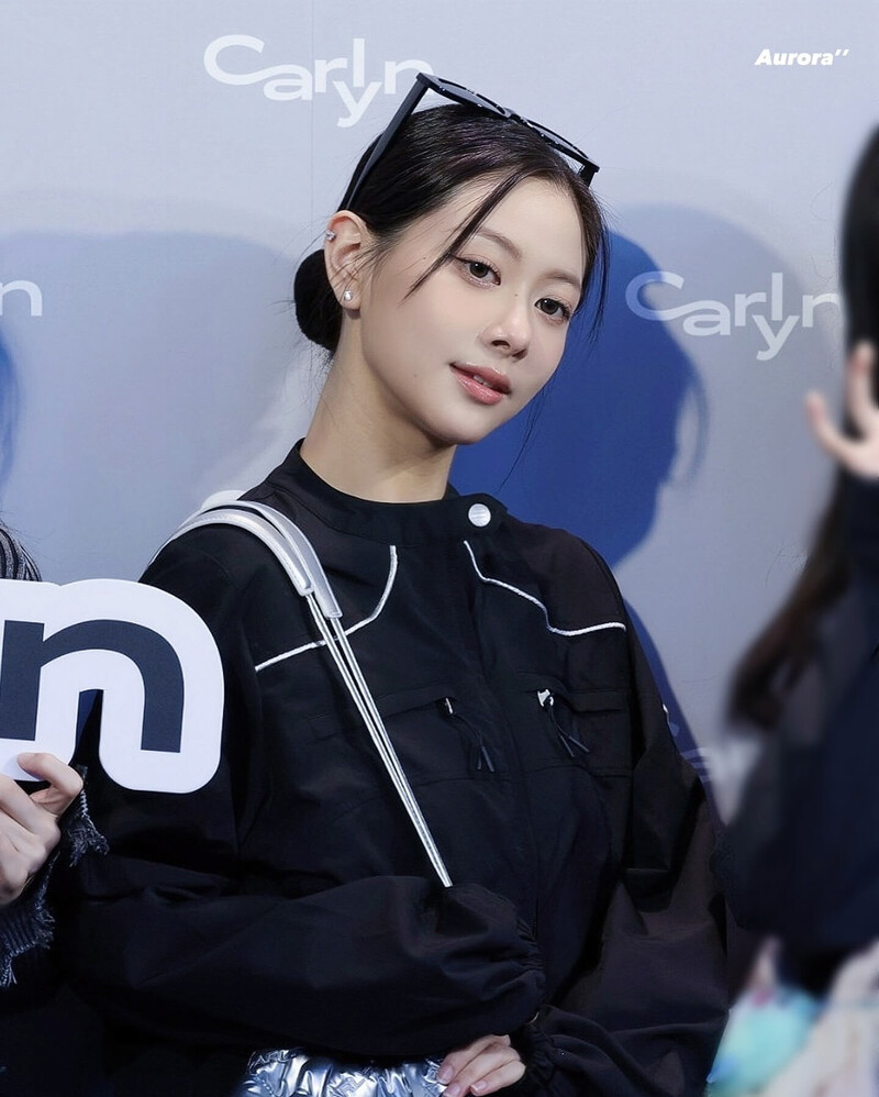 240523 XXIN at the Carlyn brand pop-up store documents 3