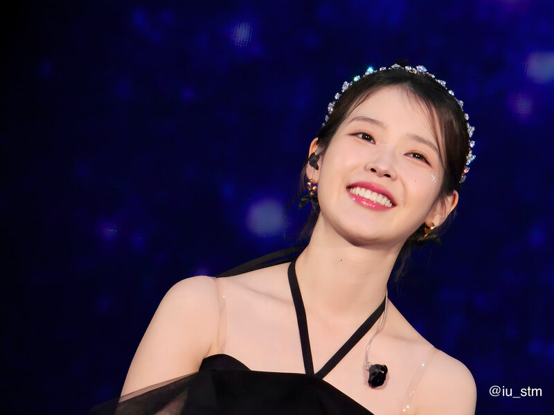 240706 IU - ‘H.E.R.’ World Tour in Osaka Day 1 documents 13