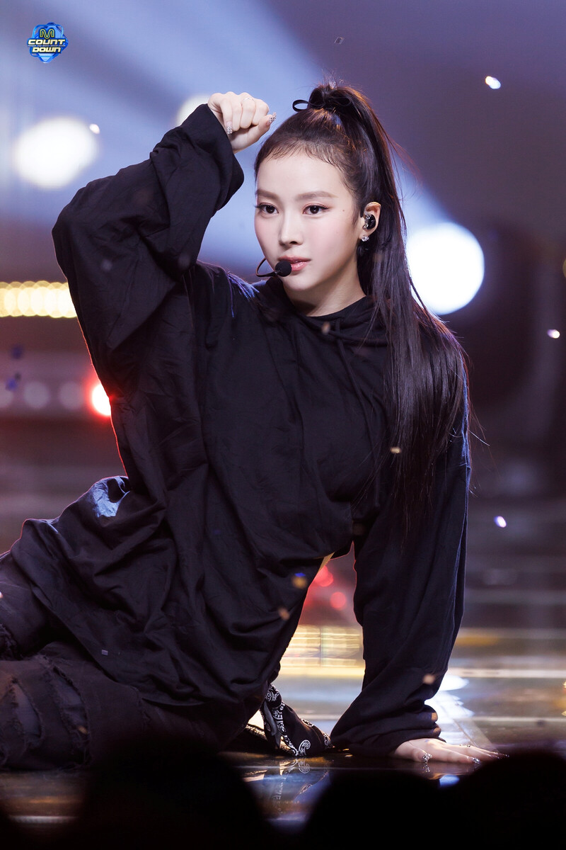 241003 MEOVV NARIN - 'MEOW' at M COUNTDOWN documents 4