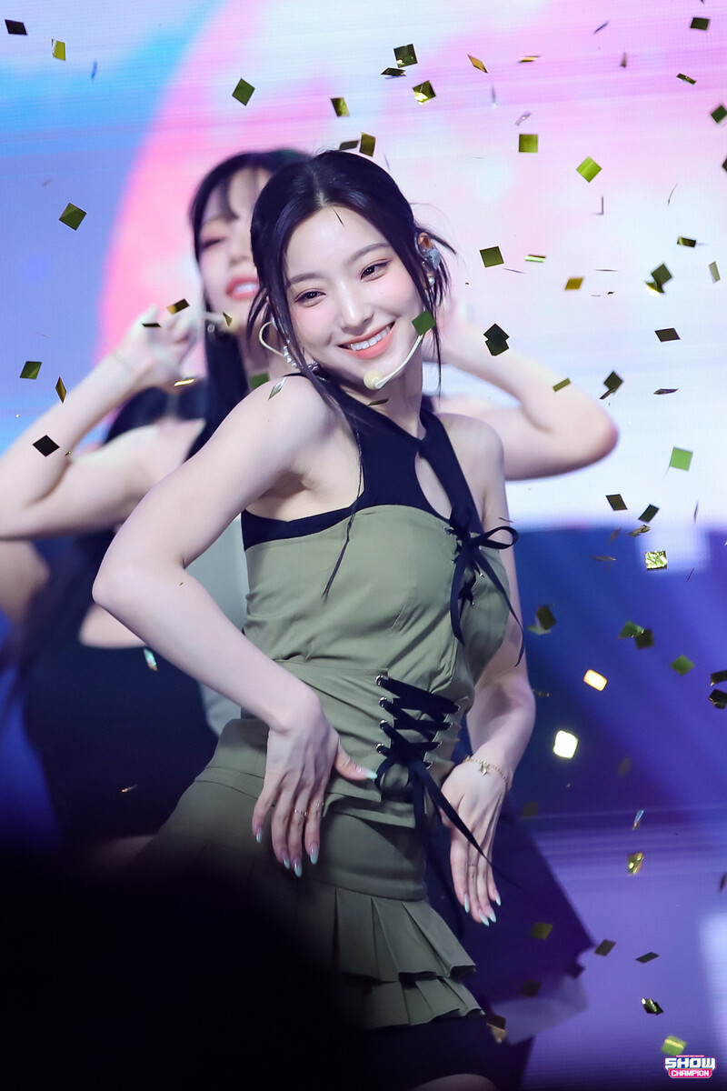 230614 fromis_9 Saerom - '#menow' at Show Champion documents 6