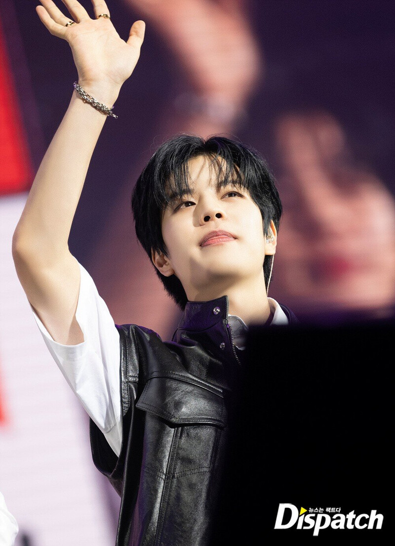 230722 StrayKids Seungmin at Lollapalooza Paris documents 3