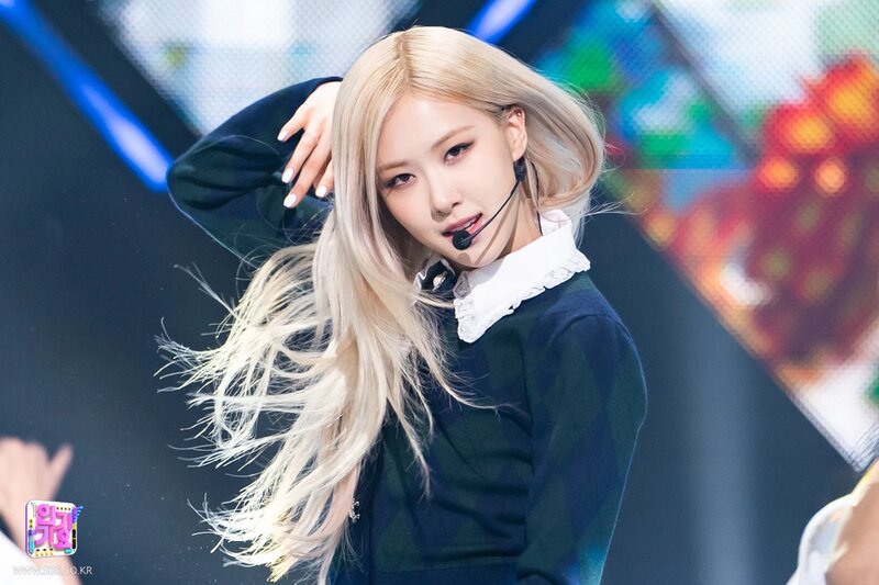 210404 Rosé - 'On The Ground' at Inkigayo documents 15