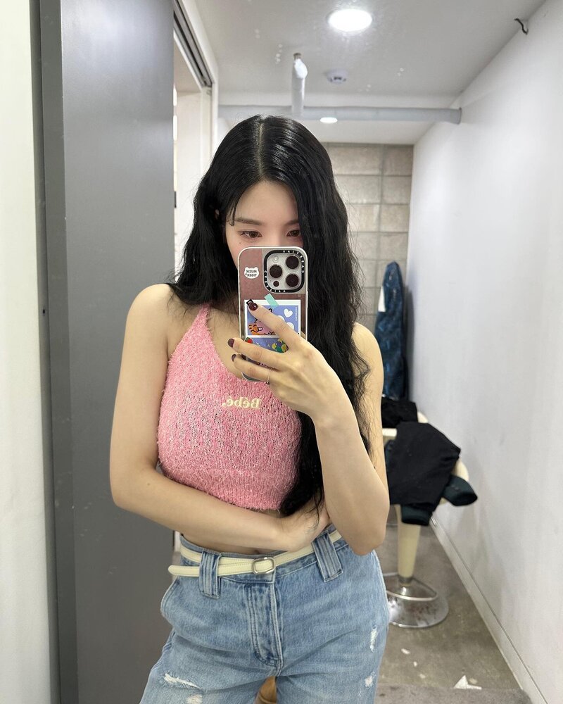 230302 Kwon Eunbi Instagram Update documents 1