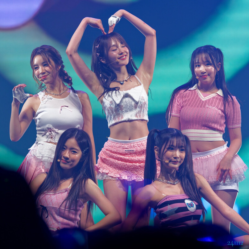 241112 WOOAH - at "2024 WOOAH Japan 2nd Concert 'WOOAH-LAND AGAIN' in Tokyo, Japan" documents 2