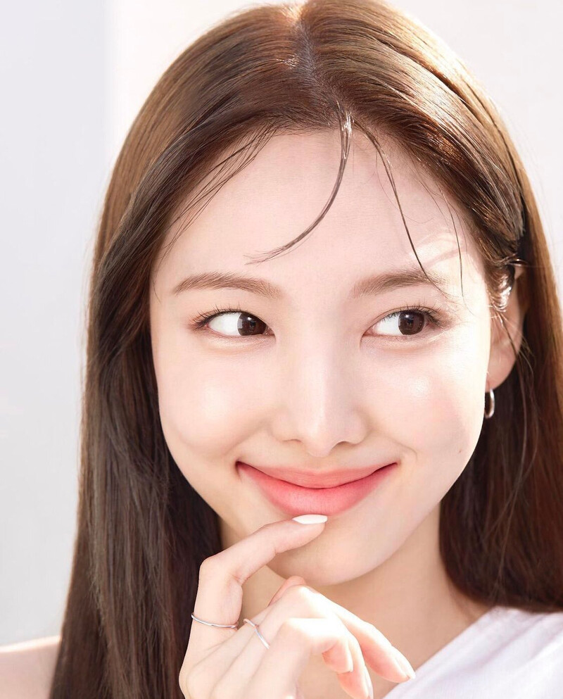 TWICE Nayeon x Biotherm Korea 2022 documents 1