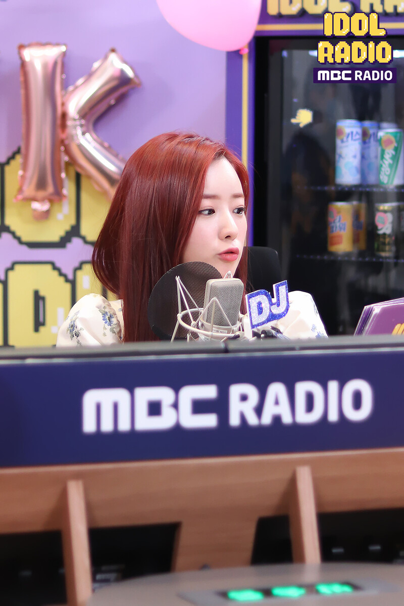 200424 Idol Radio twitter update with Apink BOMI documents 3