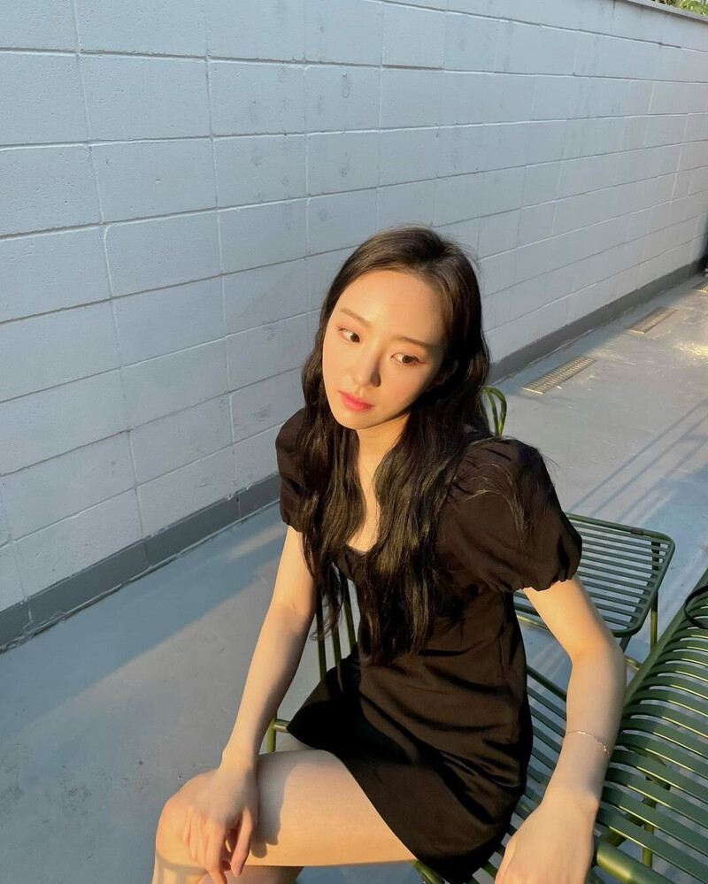 220518 Yeonje Instagram Update (ALICE) documents 2