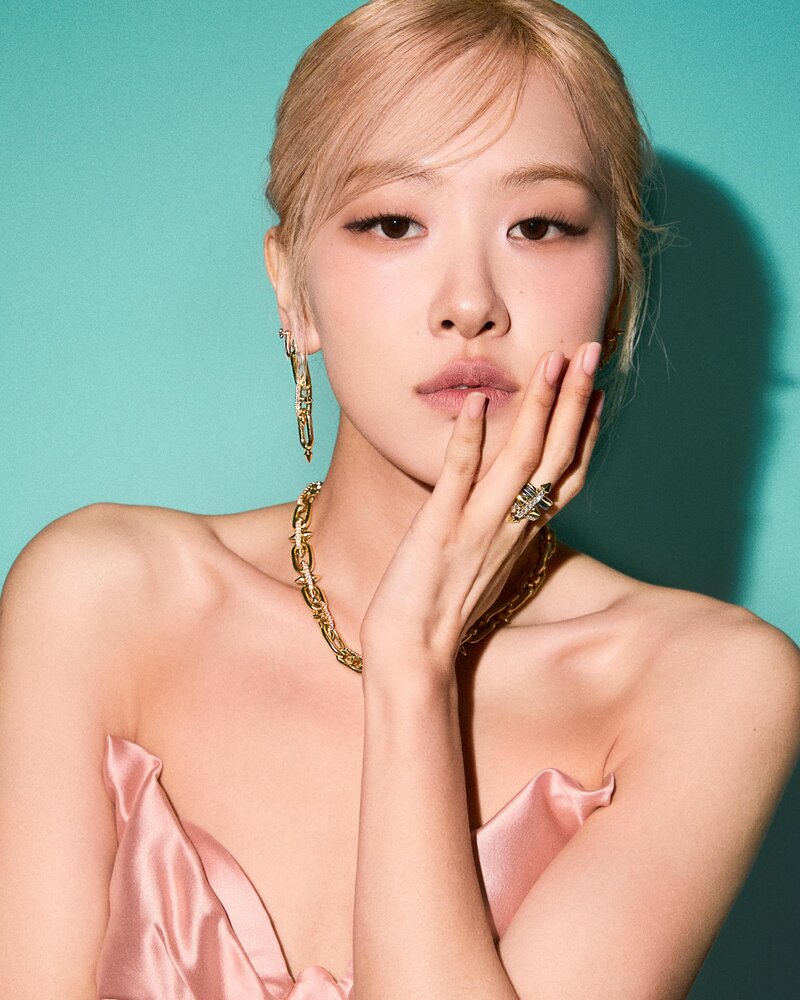 240504 - Tiffany & Co. Twitter Update with ROSÉ documents 1