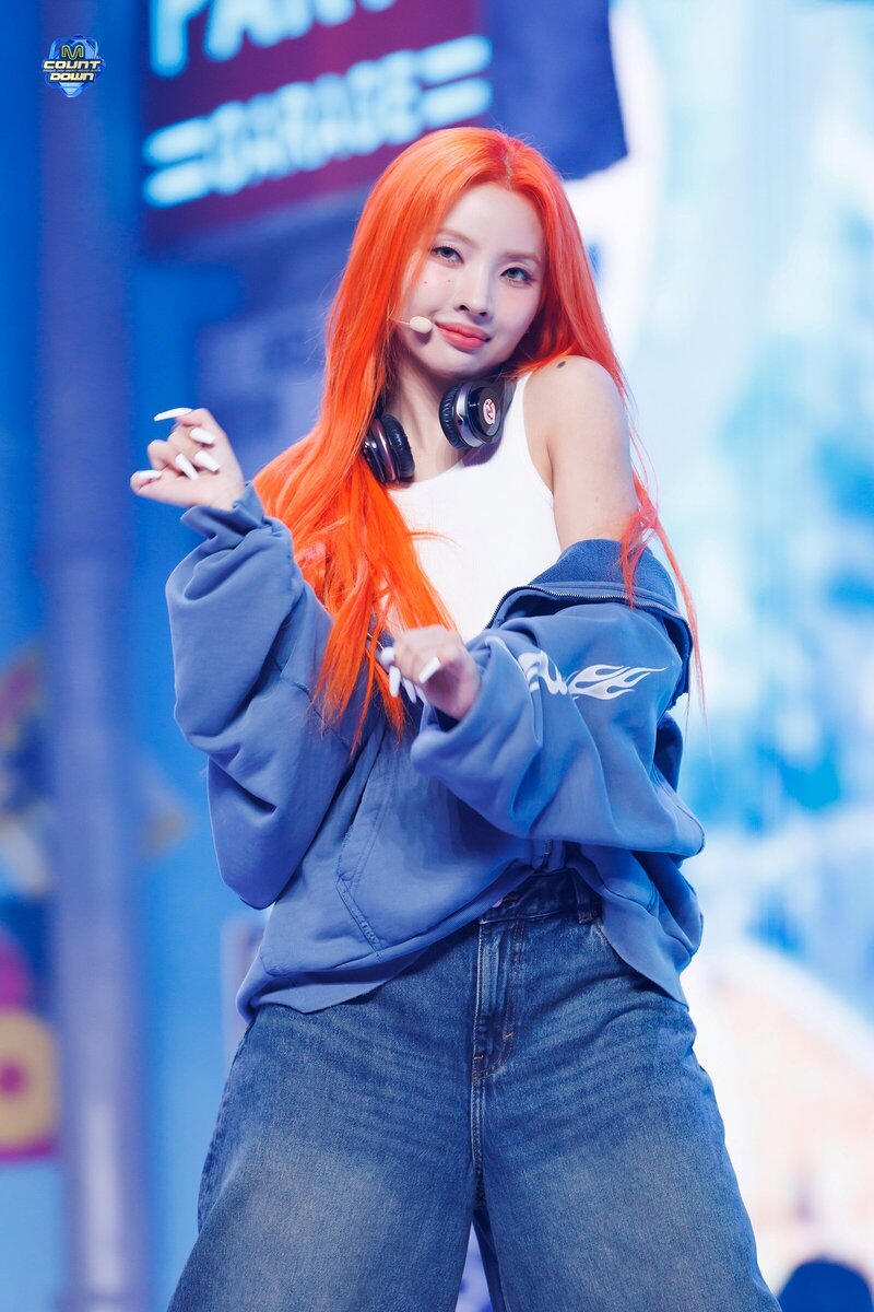 240711 (G)I-DLE Soyeon - 'Klaxon' at M Countdown documents 2