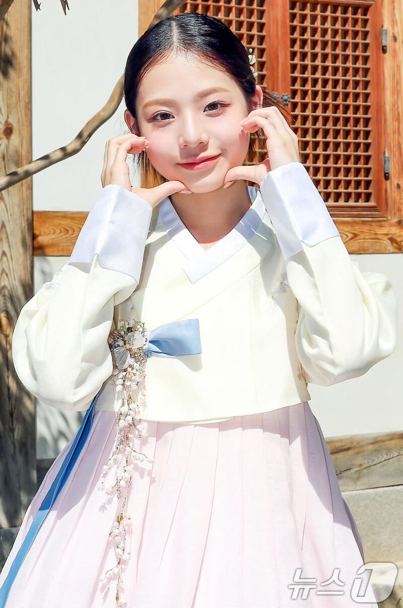 UNIS 2024 Hanbok Interview photoshoot by News1 documents 23