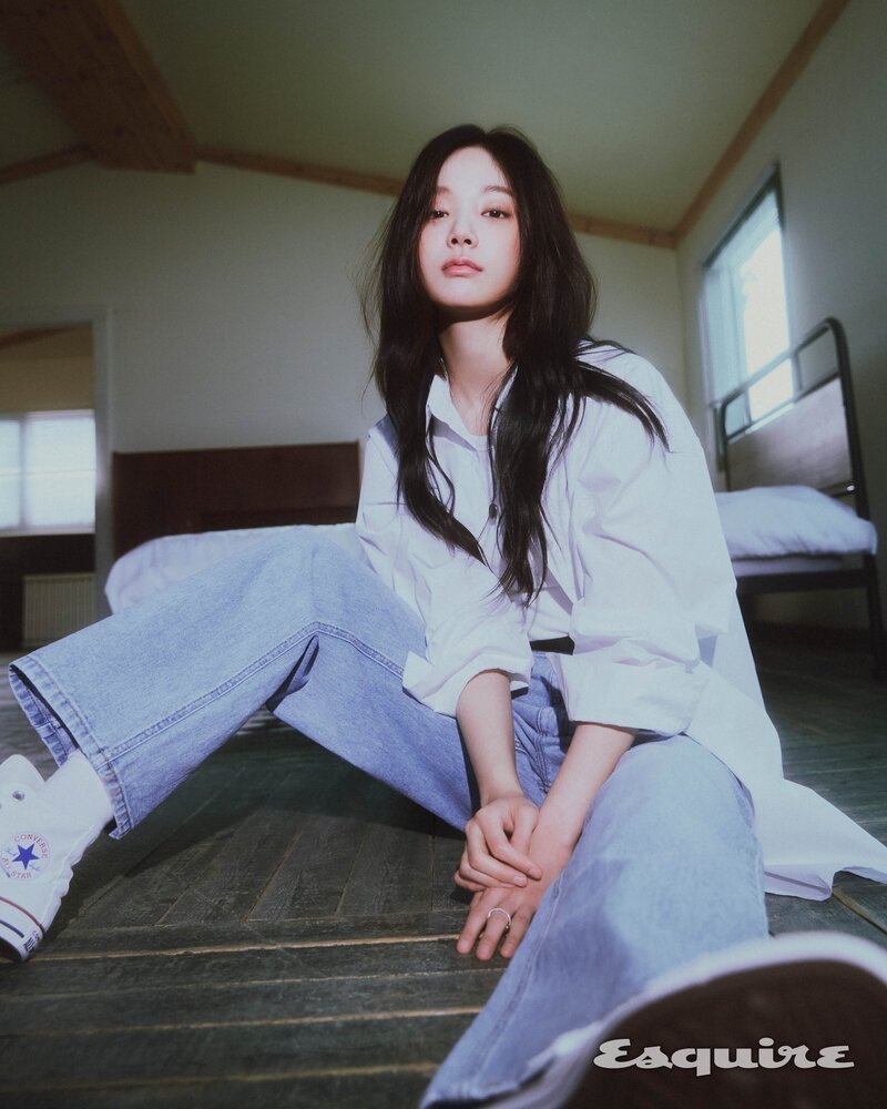 Yeonwoo for Esquire Korea May 2023 Issue documents 3