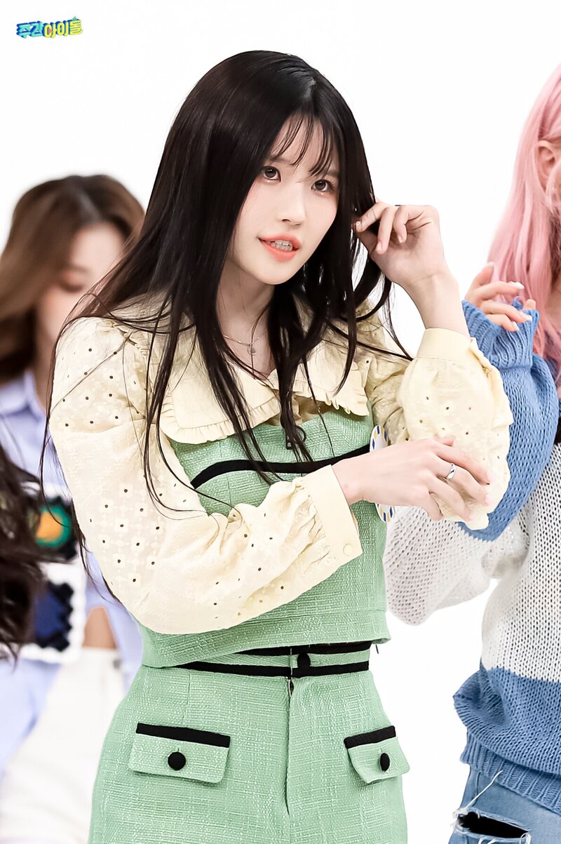 210516 MBC Naver Post - fromis_9 at Weekly Idol Ep. 516 documents 12