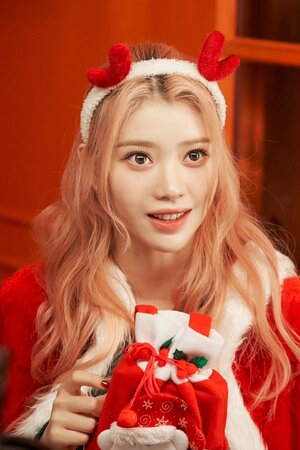 231229 WakeOne Naver Update - XIAOTING - Kep1erving My Own Santa & Kep1erving Awards [Behind the Scenes]