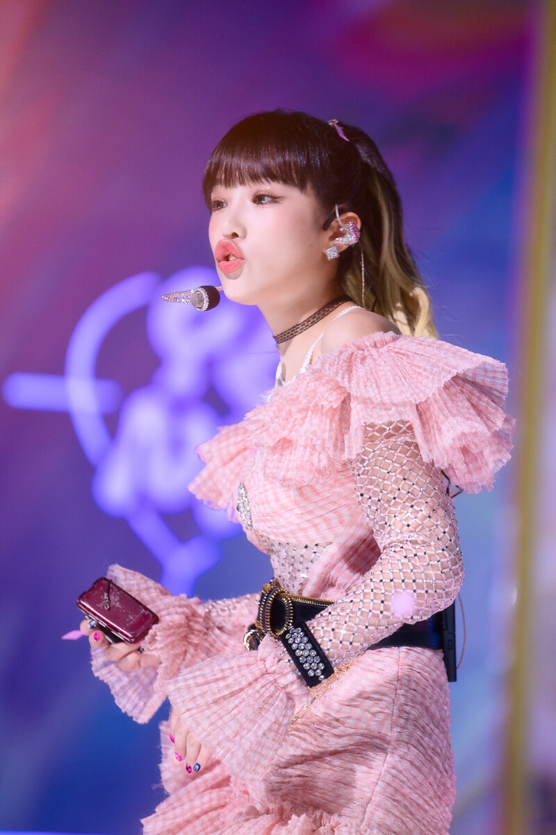 220807 YENA - 'SMARTPHONE' at Inkigayo documents 1