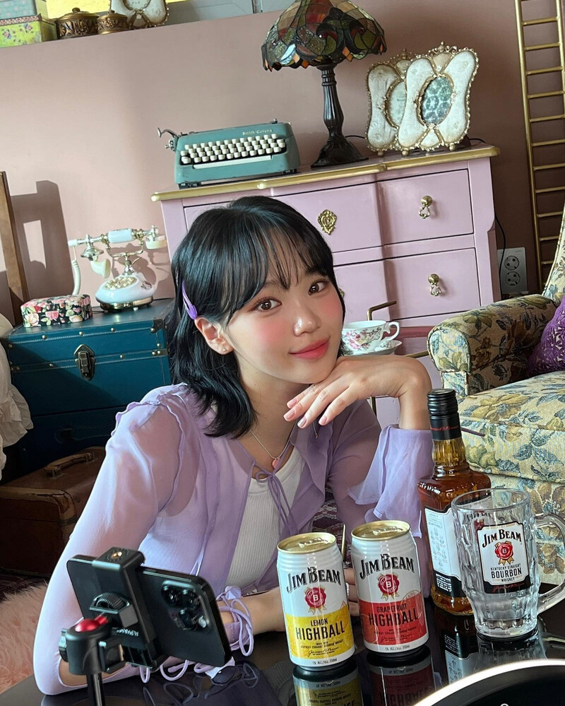 230904 - CHAEWON Instagram Update documents 8