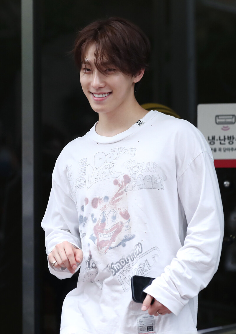 241018 SEVENTEEN Dino - KBS Music Bank Commute documents 3