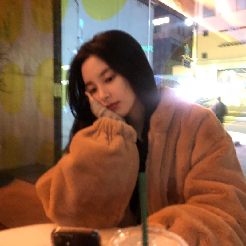 211128 Shin Suhyun Instagram Update documents 1