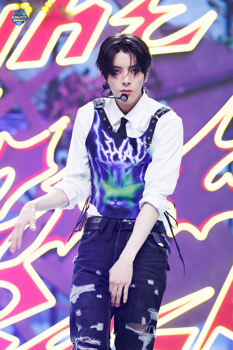 240808 ENHYPEN JAKE - 'XO (ONLY IF YOU SAY YES)' & 'BROUGHT THE HEAT BACK' AT MCOUNTDOWN documents 1