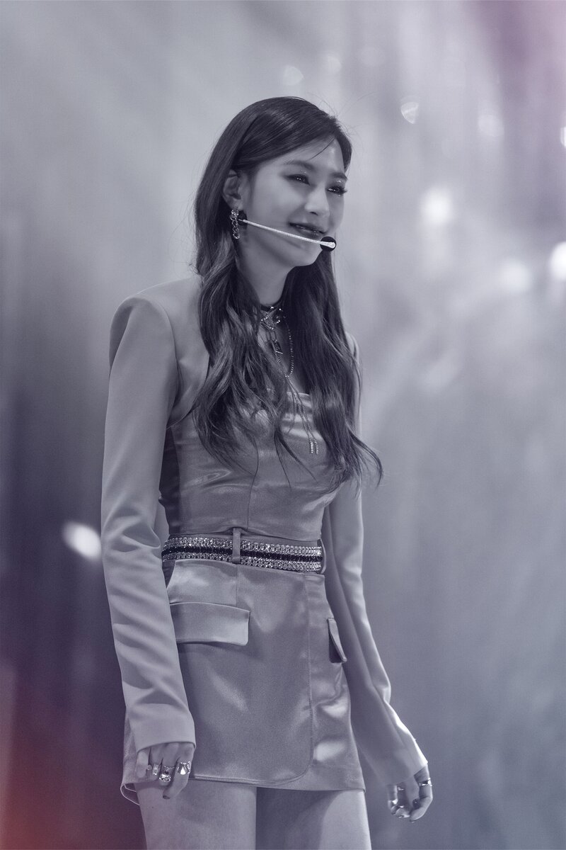 220220 Apink Hayoung - 'Dilemma' at Inkigayo documents 9