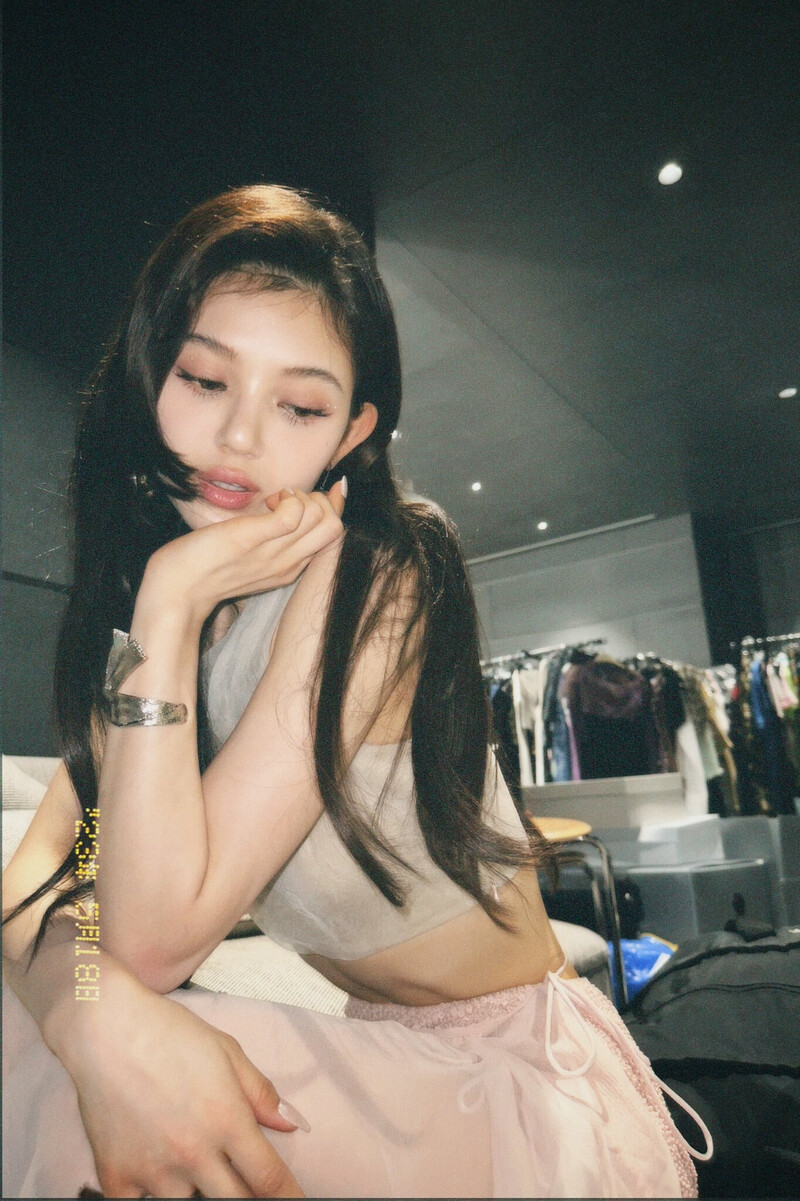 230519 NEWJEANS Twitter Update - Danielle documents 2