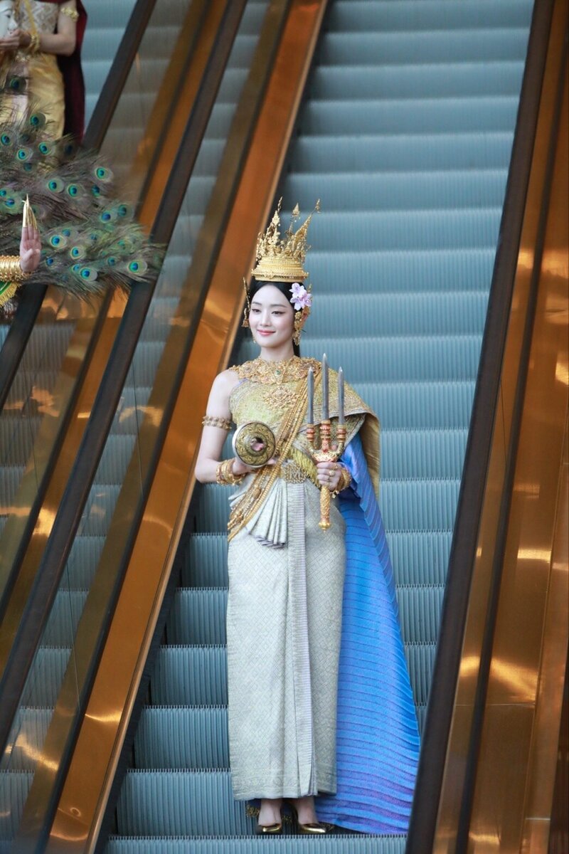 240414 (G)I-DLE Minnie - Songkran Celebration in Thailand documents 29