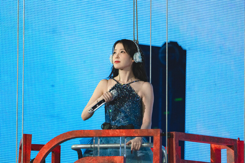 240921 IU - HEREH World Tour Concert Encore: The Winning in Seoul Day 1 documents 14