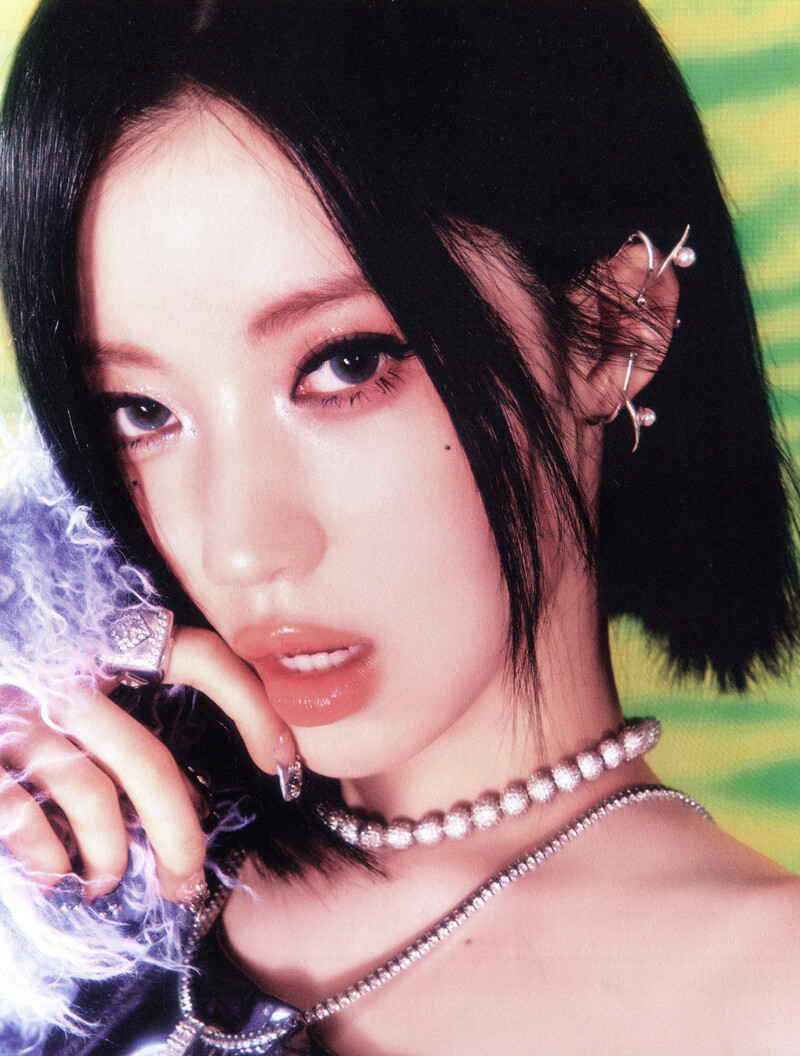 BABYMONSTER - 1st Album 'DRIP' [Scans] documents 9