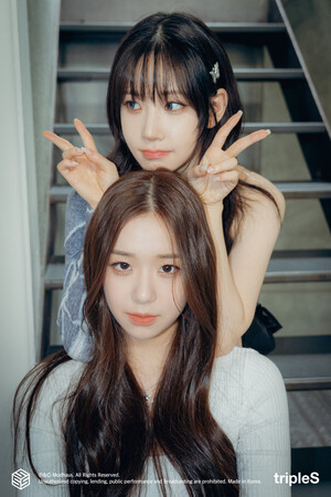 240131 MODHAUS Naver Post - [tripleS] EVOLution 'Invincible' MV Shooting Jacket Behind Part 2 - Nakyoung & Chaeyeon