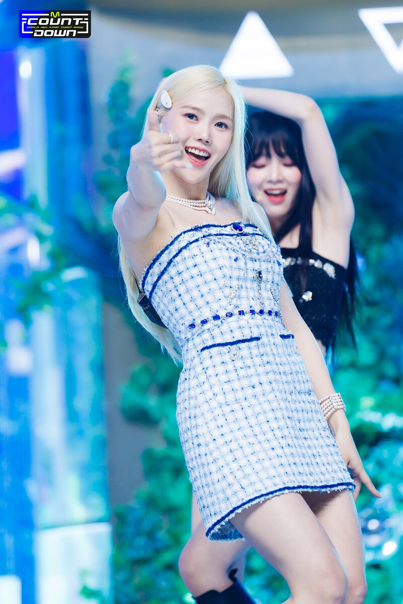 230727 OH MY GIRL Hyojung - 'Summer Comes' at M COUNTDOWN documents 3