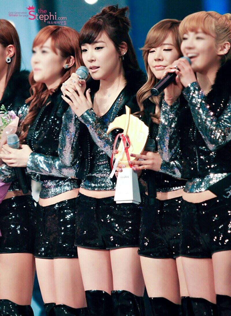 101230 Girls' Generation Tiffany at KBS Gayo Daechukje documents 12