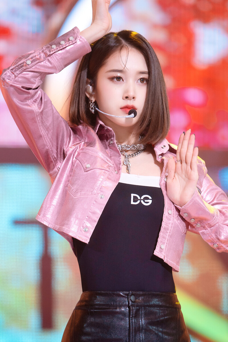 220227 STAYC J at Inkigayo documents 3