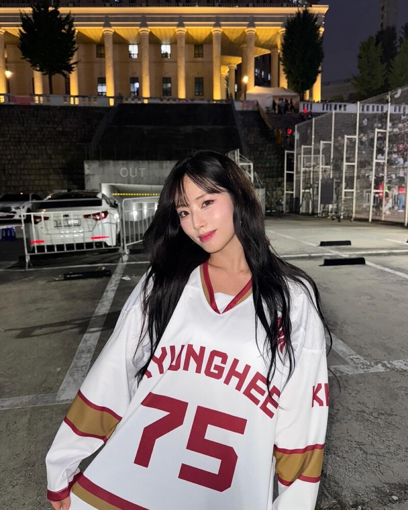 240925 fromis_9 Jiwon Instagram Update documents 4