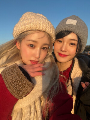 230102 WOO!AH! Twitter Update - Sora, Nana