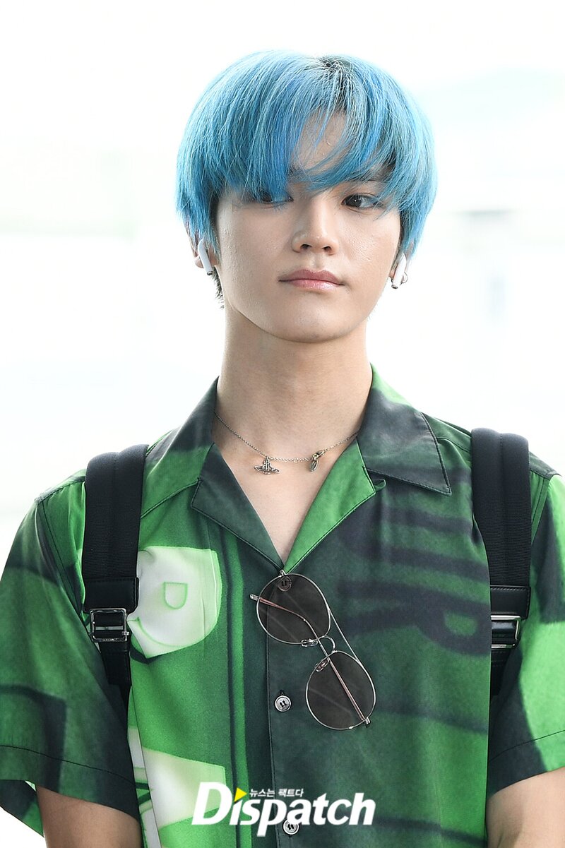 190719 NCT Taeyong at Incheon International Airport documents 1