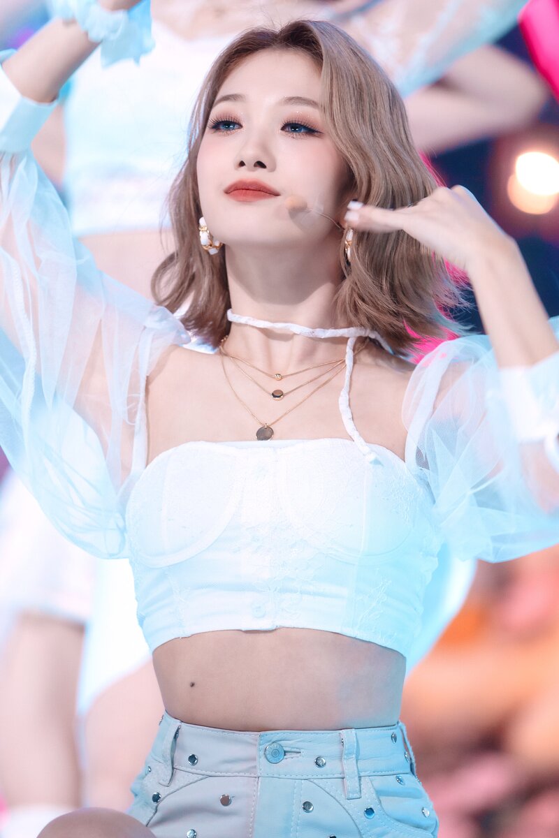 220123 fromis_9 Seoyeon - 'DM' at Inkigayo documents 20