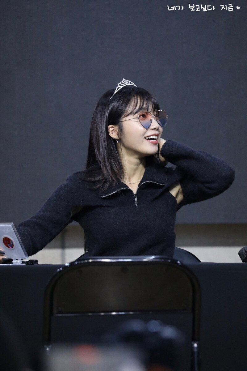 221112 Apink EUNJI at fansign event documents 25