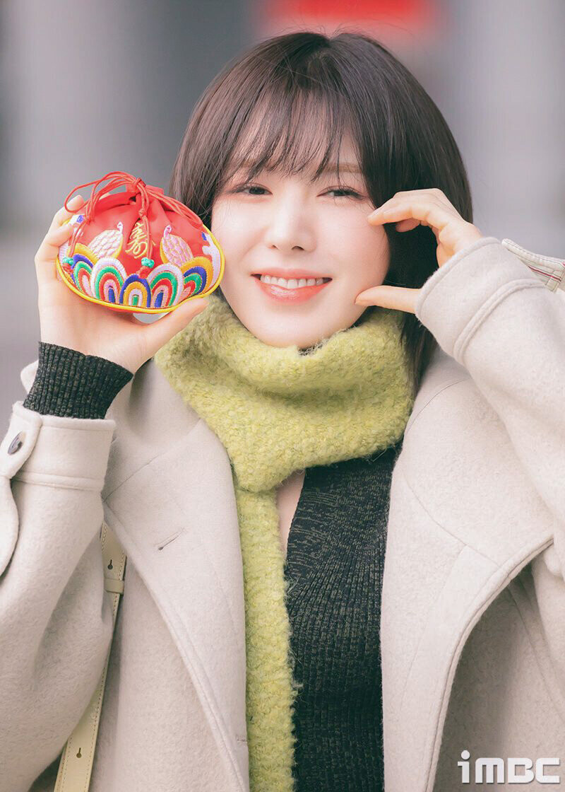 230117 WENDY (RED VELVET) documents 22