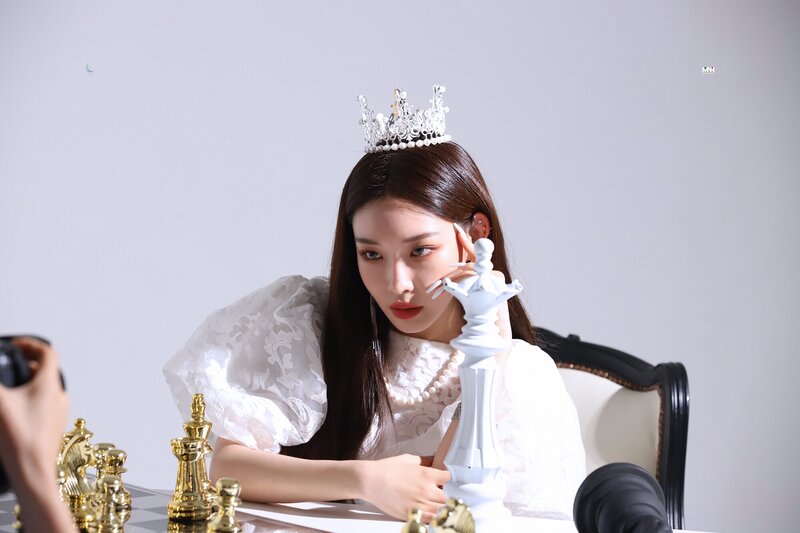 220217 MNH Naver Post - Chungha - Healing time with Chungha Behind documents 9