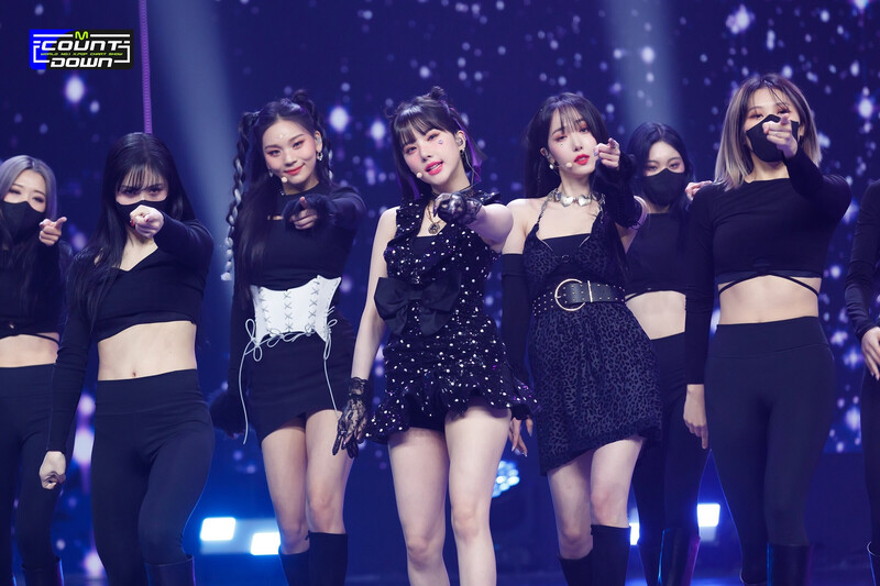 220217 VIVIZ - 'BOP BOP!' + Encore Stage at M Countdown documents 8