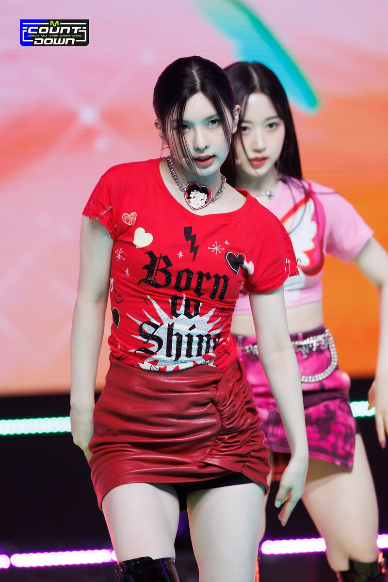 221006 NMIXX Bae - 'DICE' at M COUNTDOWN documents 9