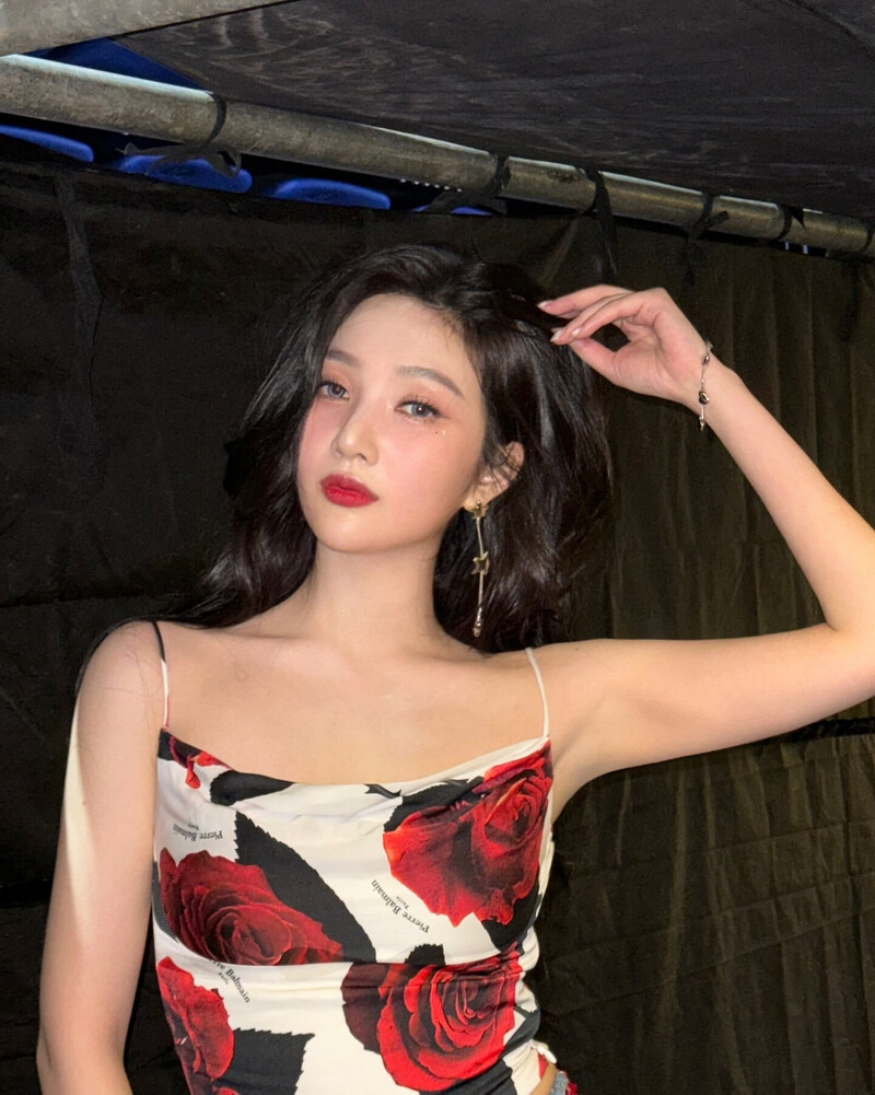 240719 Red Velvet Joy Instagram Update with Wendy documents 4