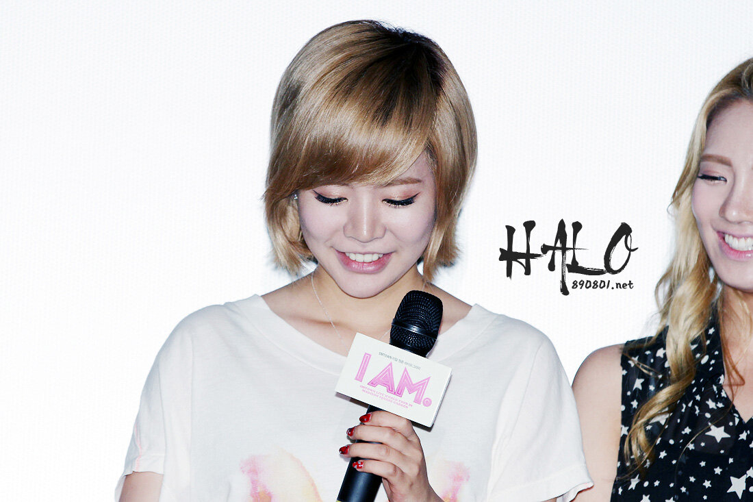 120629 Girls' Generation Sunny at 'I AM' Stage Greetings | kpopping