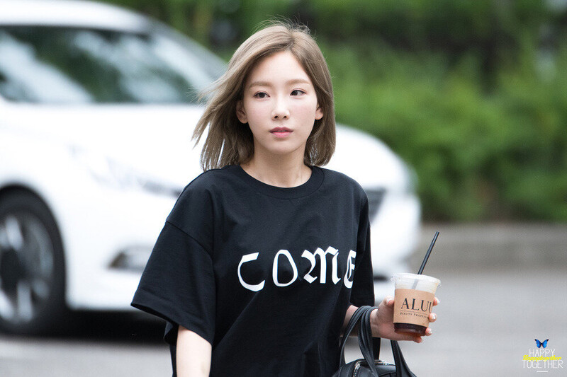 160701 Taeyeon at Music Bank documents 4