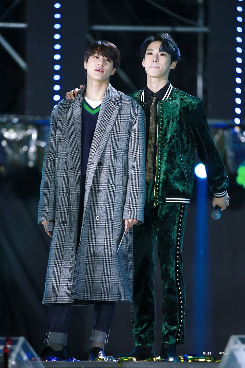 181023 NCT Doyoung and Jeno at The Show documents 2