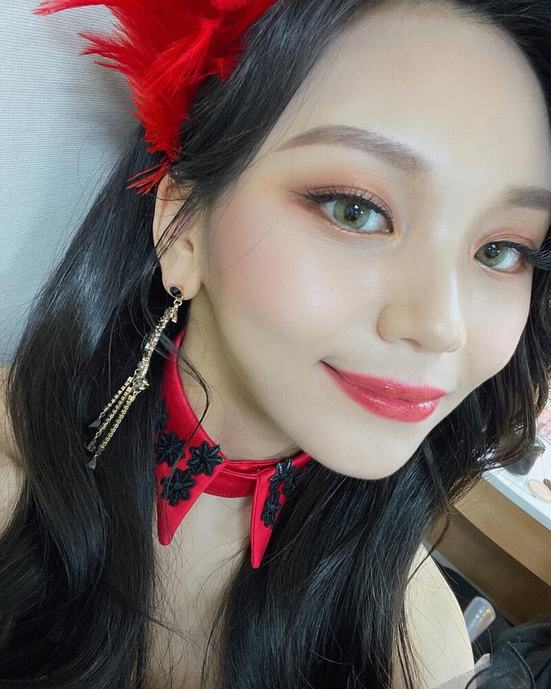 220427 Viviz Umji Instagram Update documents 8