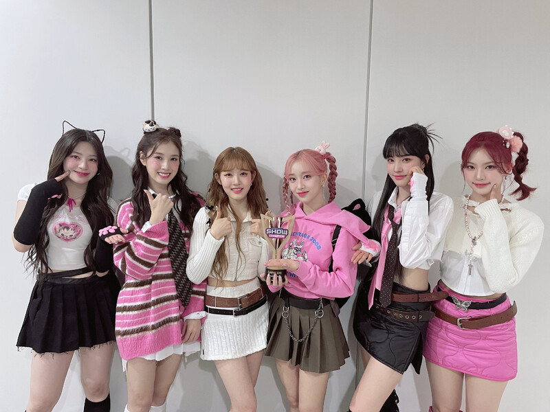 230222 STAYC SNS Update at Show Champion documents 7